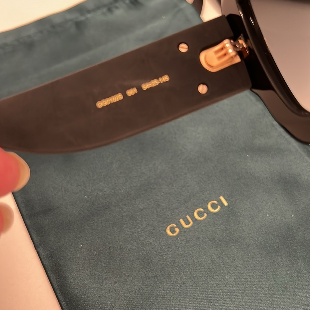 Gucci Black Oversized Square Sunglasses - Picture 7 of 12